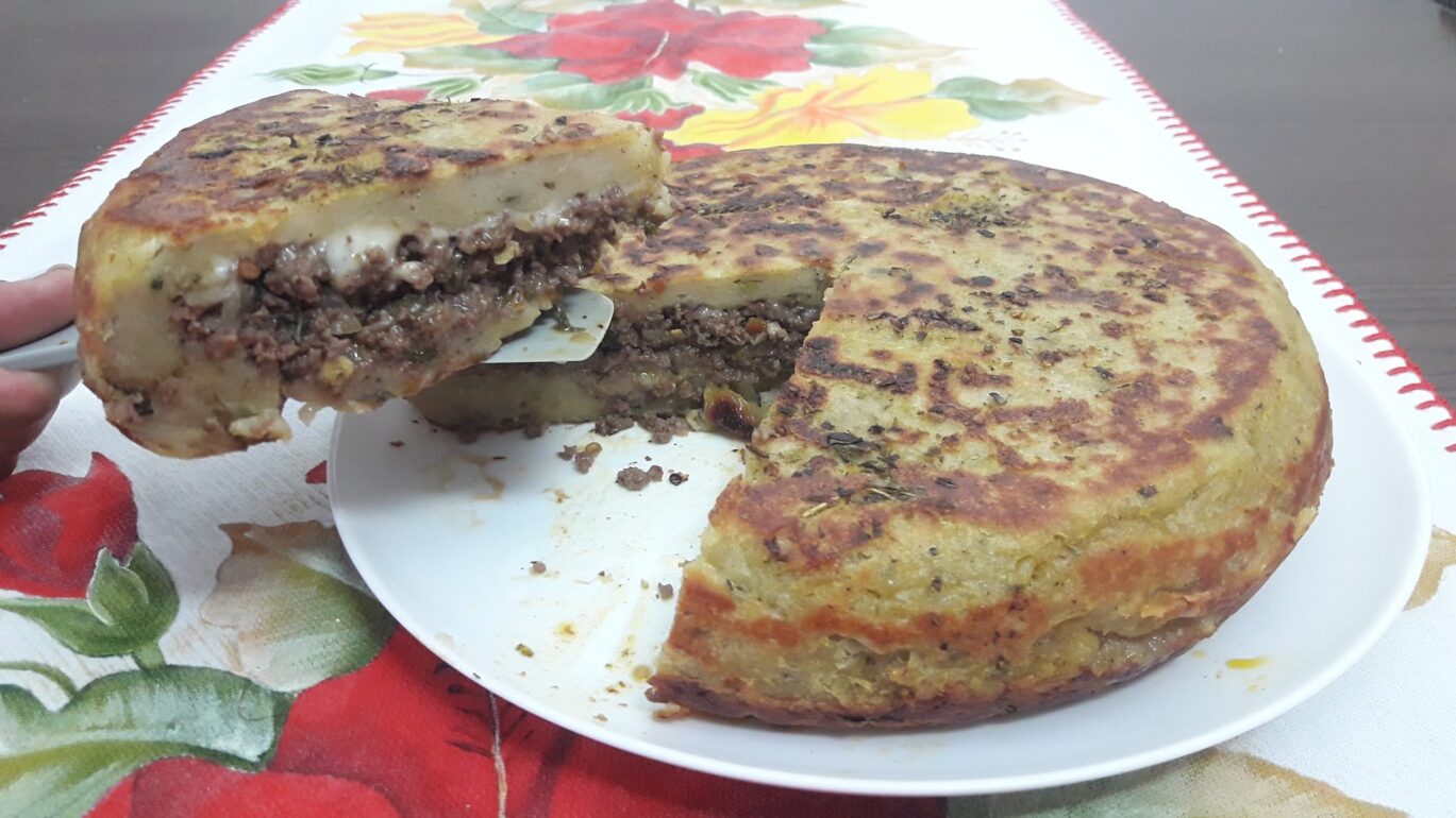Panqueca de Batata Recheada com Carne Moída -Receita Gigante e Fácil