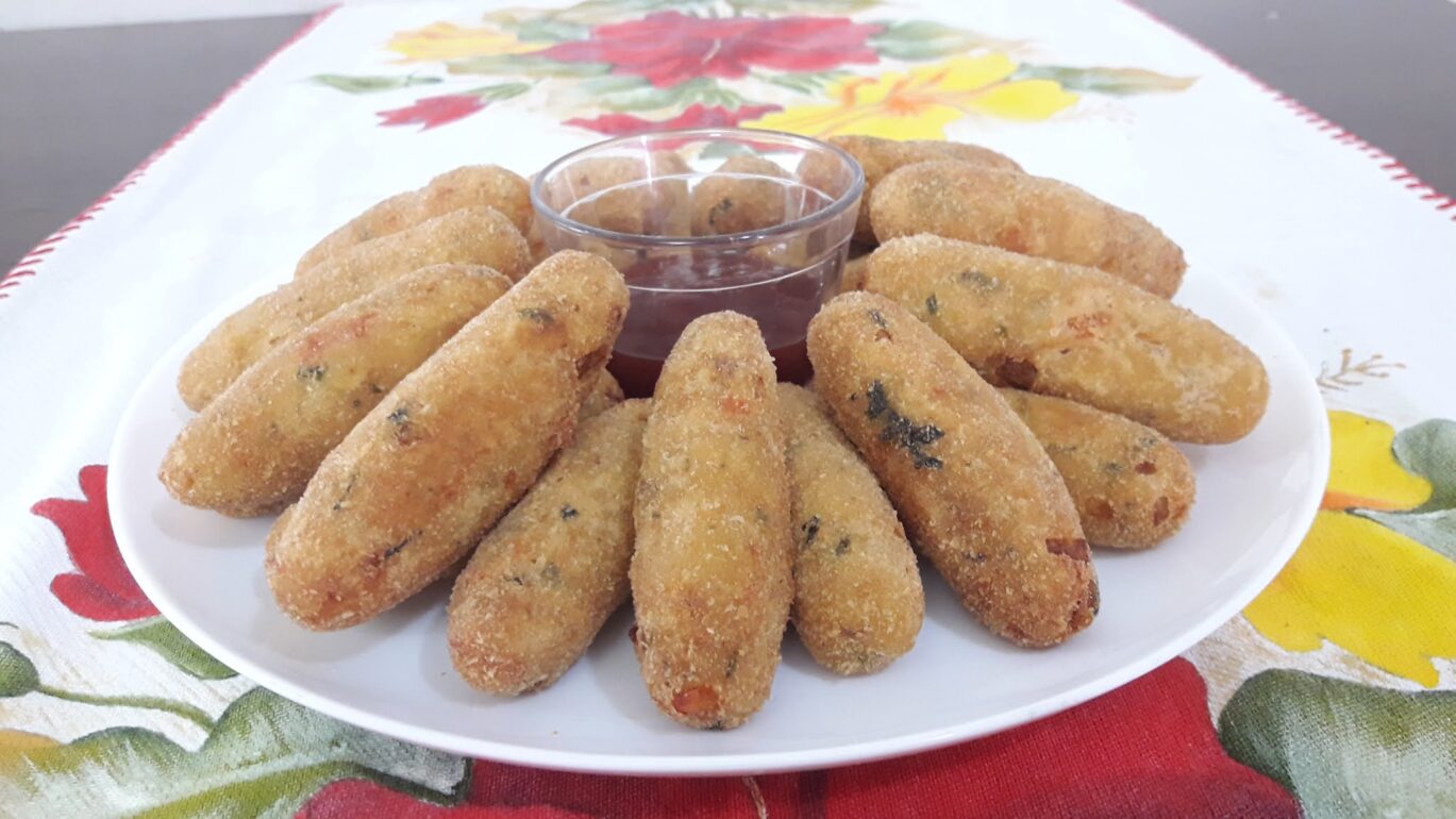 Croquete de Frango Perfeito – A Receita de Croquete de Frango Fácil que Fica Cremosa e Não Estoura!