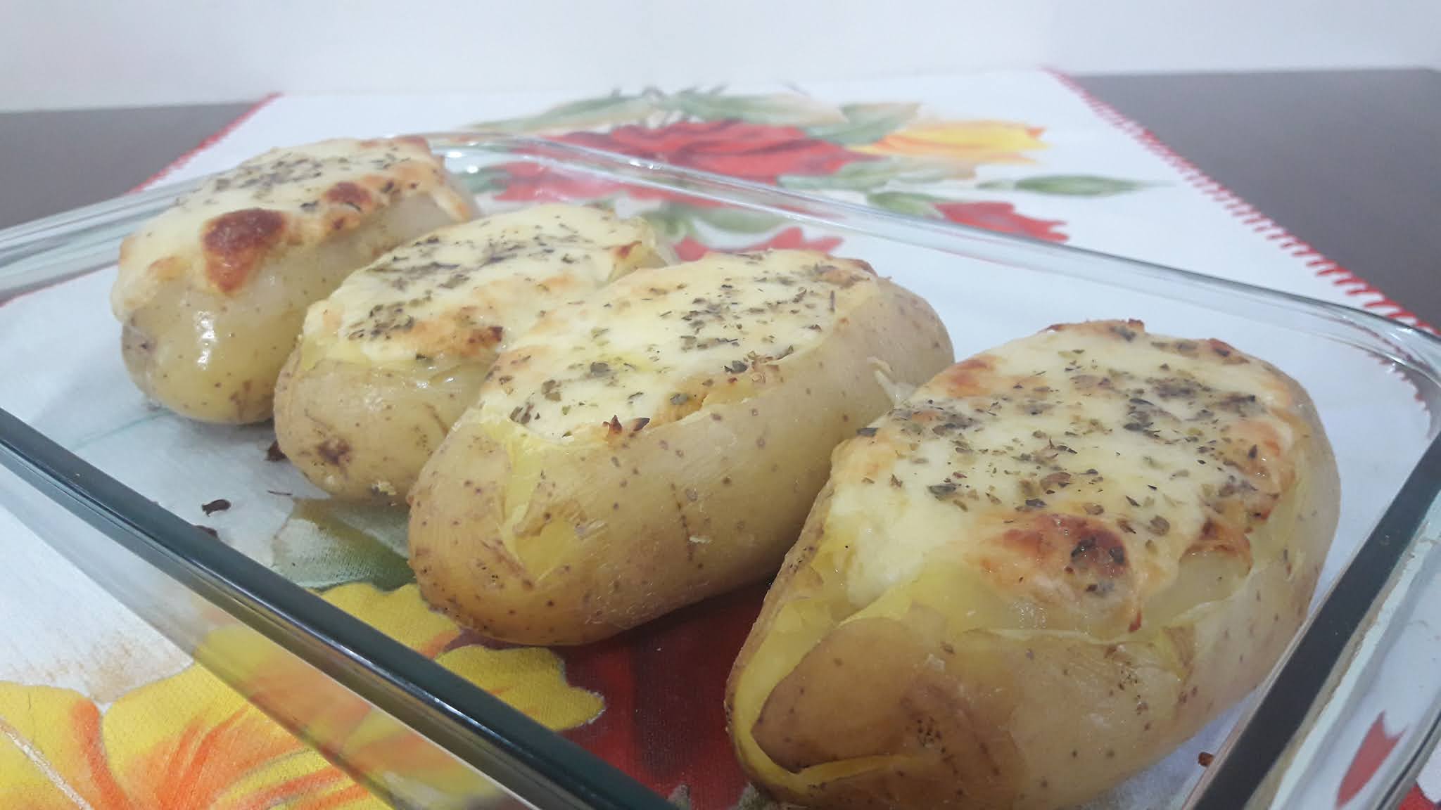 Batata Recheada com Frango e Requeijão – A Receita Cremosa Que Vai Conquistar Toda a Família!